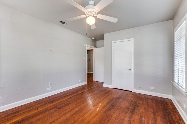 Building Photo - 2-BEDROOM HOME IN MONTICELLO PARK