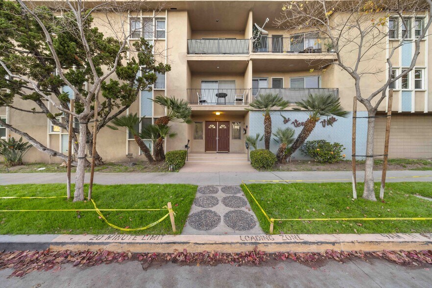 Building Photo - 211 E California Ave