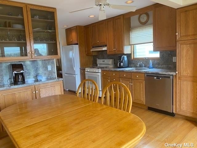 Building Photo - 36 Makamah Beach Rd