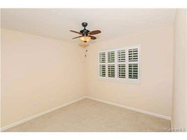 Building Photo - Stunning 3-Bedroom/3-Bathroom in Sunny Ewa...