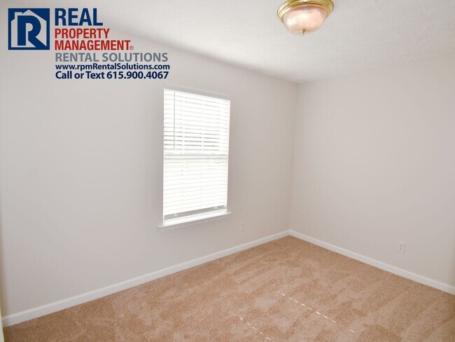 Building Photo - Wonderful 3BR/2BA North Mboro home on nearly an acre lot!