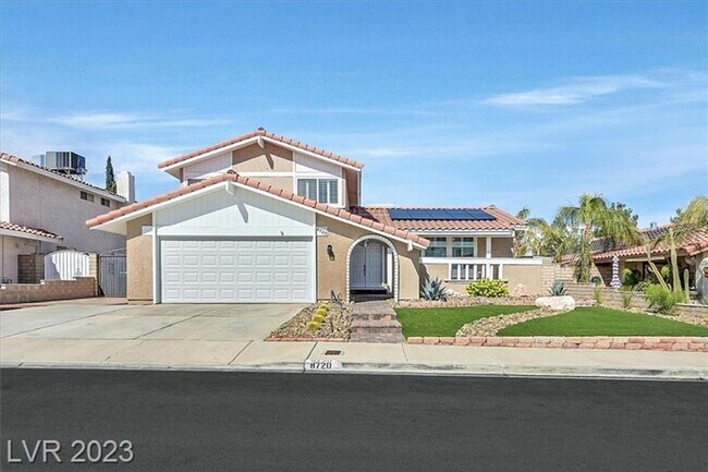 Primary Photo - 4 Bed w/ Solar Panels & Pool