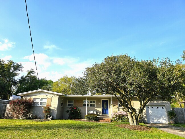 Building Photo - 3747 Coronado Rd