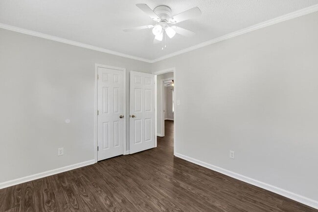 Building Photo - An adorable home! Pets Welcome!