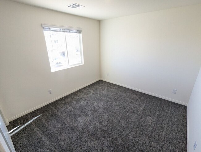 Building Photo - 7071 Alabaster Peak St