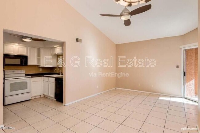 Building Photo - 1402 S Jentilly Ln