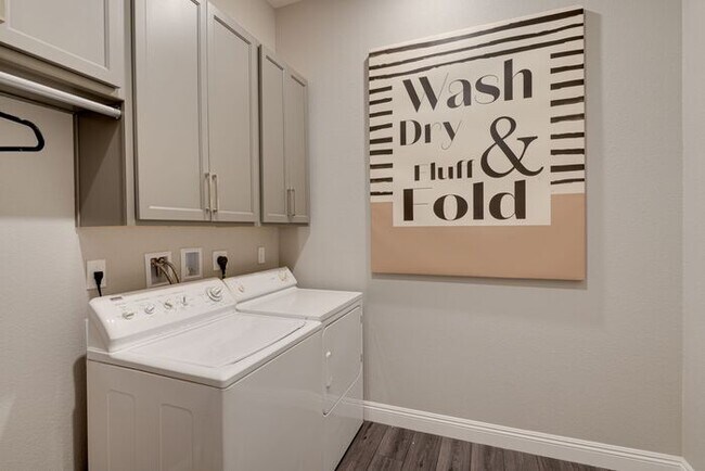 Building Photo - BEAUTIFULLY FULLY FURNISHED 4 BEDROOM 3.5 BATH HOME IN 89138
