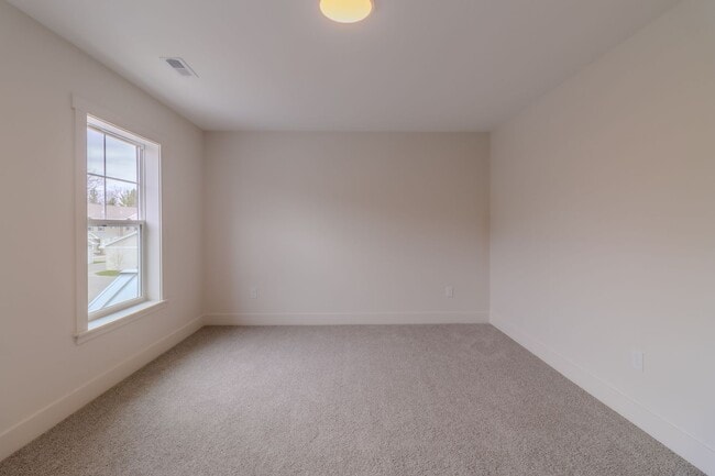 Building Photo - Premier Place and Premier Living!