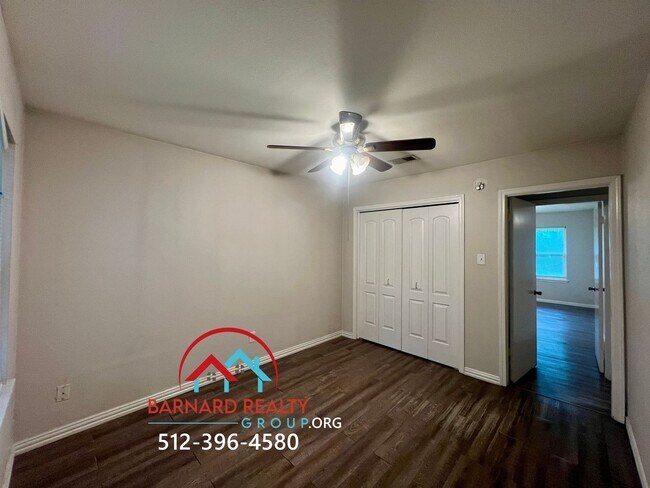 Building Photo - 106 Whitetail Dr