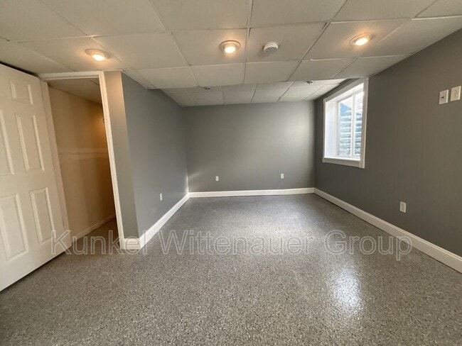 Building Photo - 2308 Four Lakes Dr