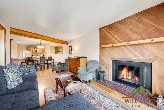 Building Photo - Bright and Welcoming Fully Furnished 2 Bedroom/2Bath Condo In Wildernest- All Utilities included