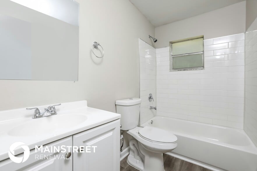 Building Photo - 7357 Riverside Pl