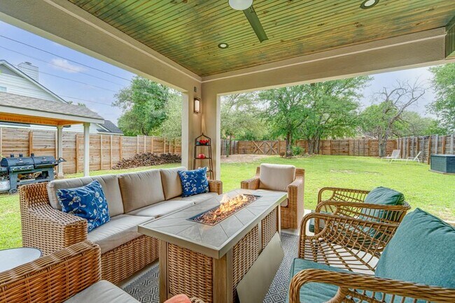 Building Photo - 1409 Lantern Light Dr