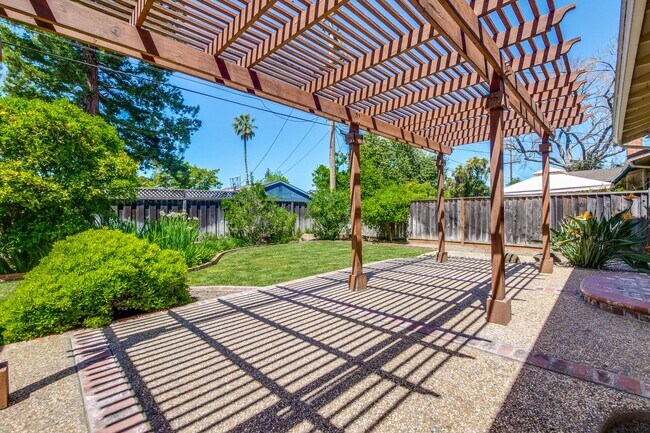 Building Photo - Charming Updated 4 Bedroom Home in Santa Clara with Expansive Backyard and Fruit Trees.