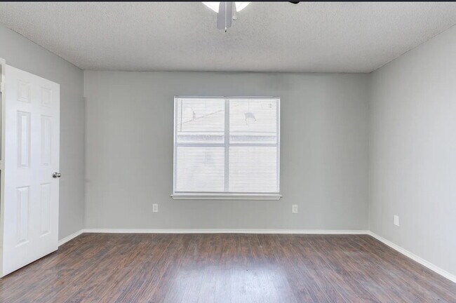 Building Photo - "Charming 3-Bed, 2-Bath Home in Lubbock - 1509 Sq Ft of Comfortable Living!"