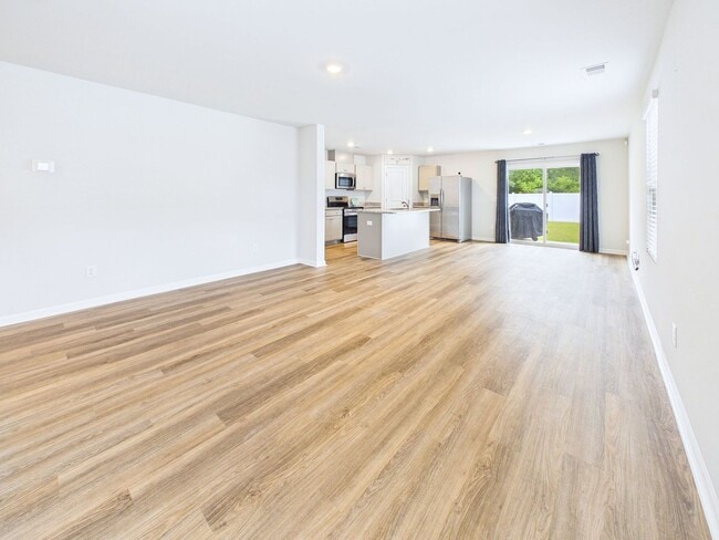 Building Photo - 7047 Woodline Dr