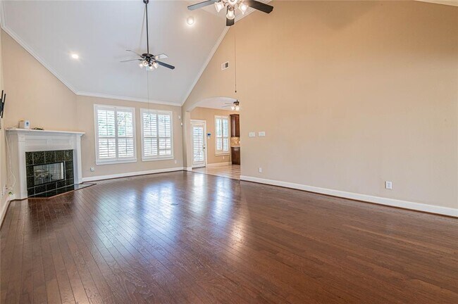 Building Photo - 5114 E Jerad Dr