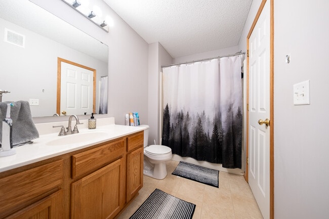 Building Photo - 17540 Gillette Way