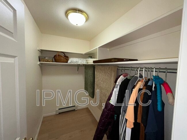 Building Photo - 815 Lincoln Ct