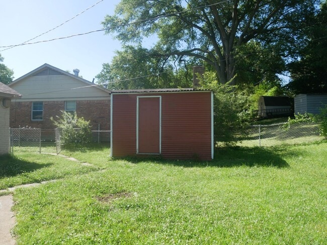 Building Photo - 8367 Dottley Dr