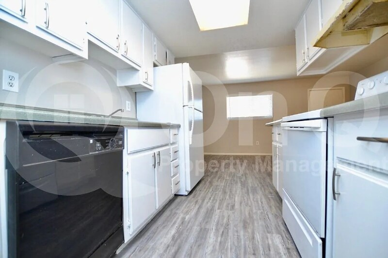 Building Photo - 3004 E Waltann Ln