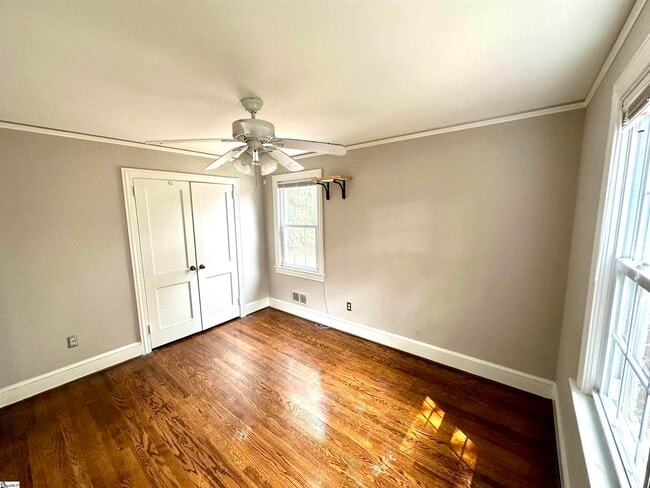 Building Photo - 5 Whitsett St