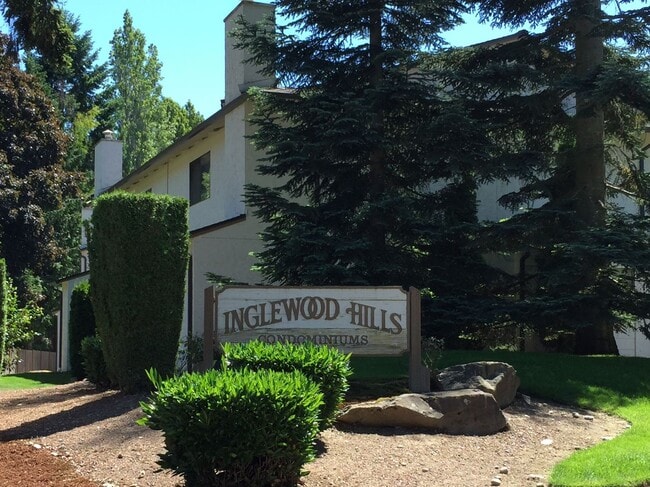 Building Photo - 2BR 1 BA Kirkland Condo! Finn Hill/Juanita Area!