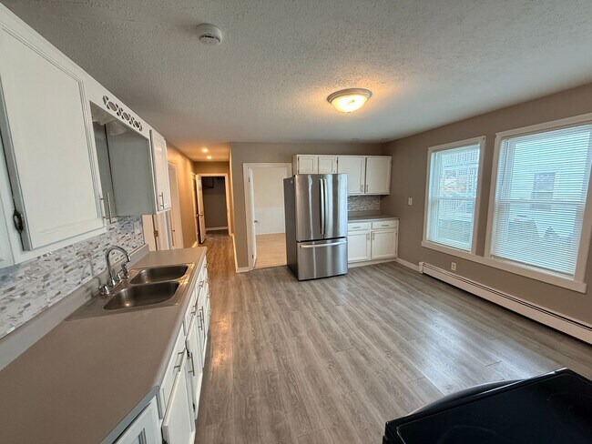 Building Photo - 100 Green St