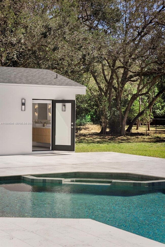 Building Photo - 8800 SW 118th St