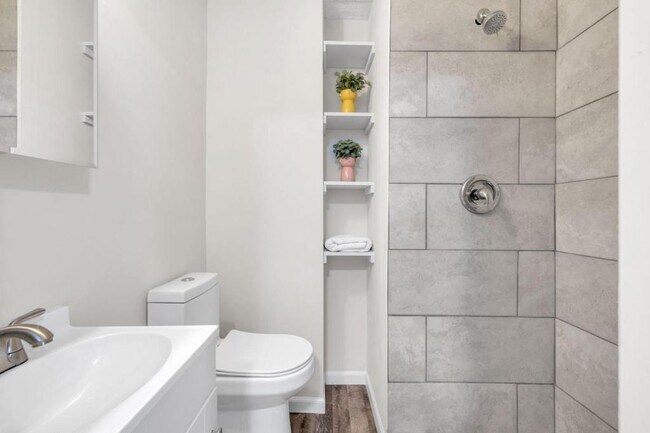 Building Photo - 4109 Weaver Ave