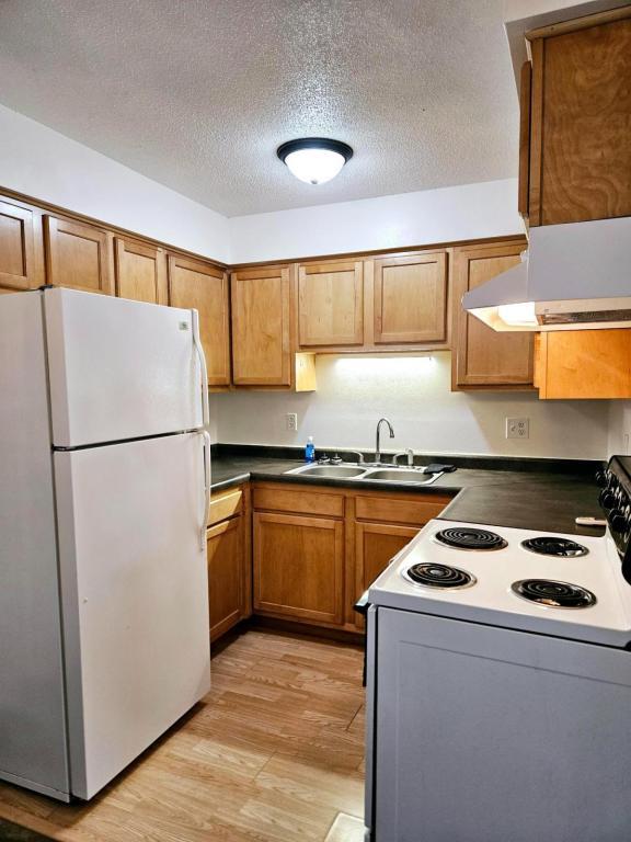 Building Photo - 309 W Washington Ave