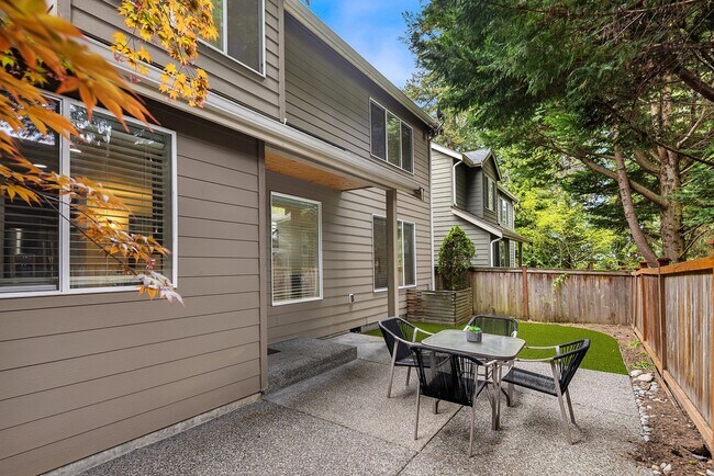 Building Photo - 12316 NE 86th Way