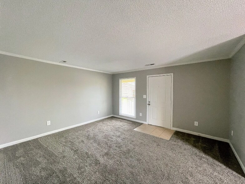 Building Photo - 4419 Torrance Dr NW