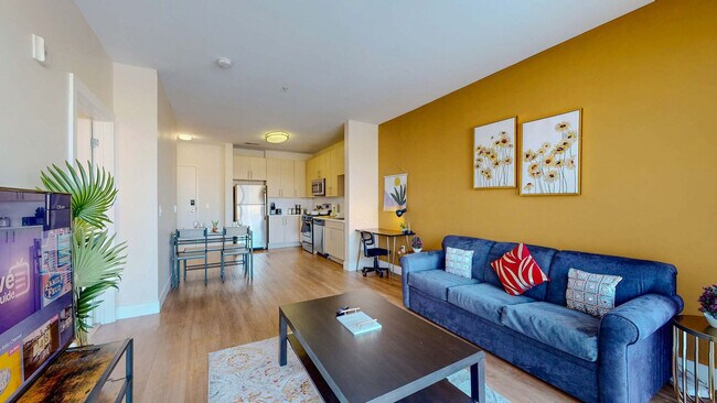 Building Photo - 545 Bedford St