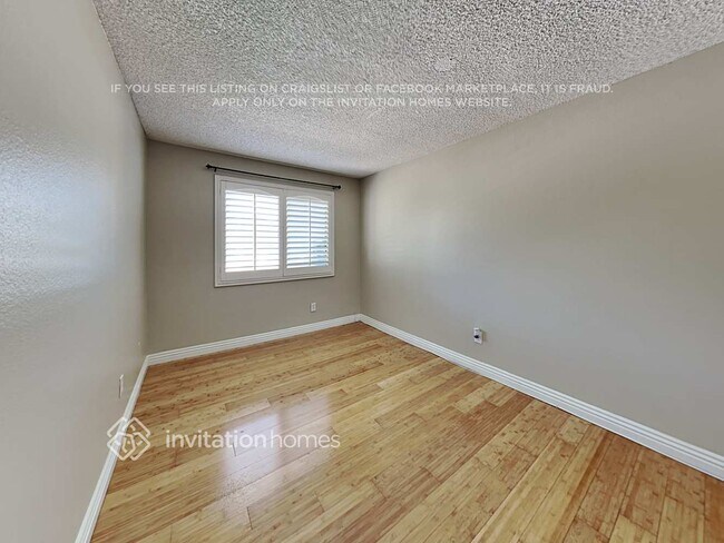 Building Photo - 9645 Karmont Ave