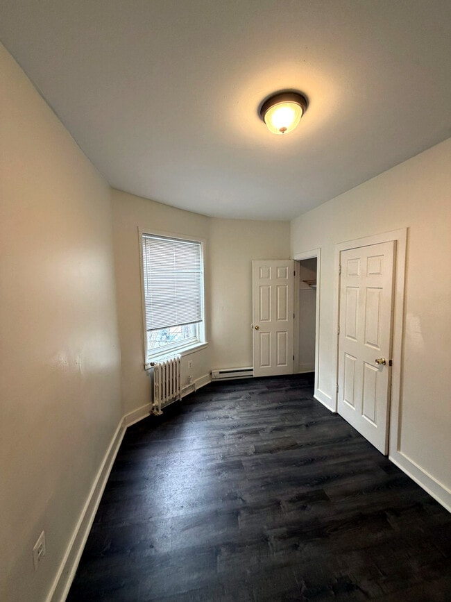 Building Photo - 52 N Dewey St