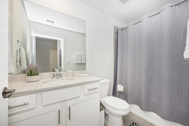 Building Photo - 12240 Wellen Golf St