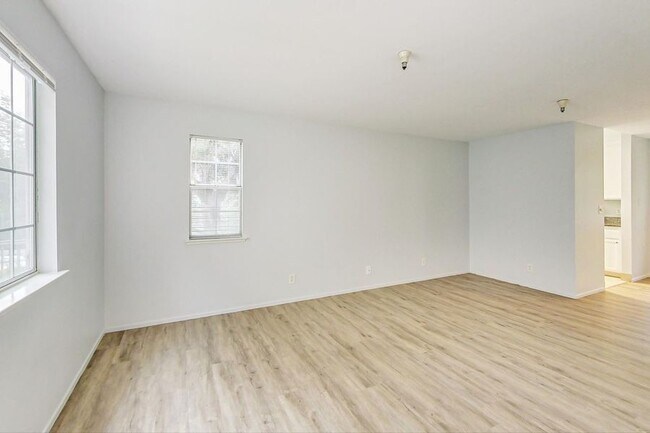 Building Photo - 1803 Sausal St