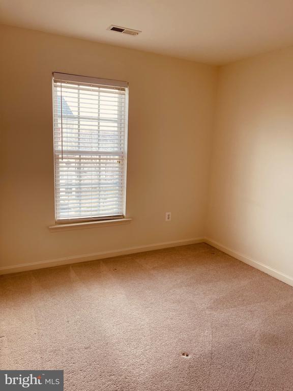 Building Photo - 16802 Sweeney Ln