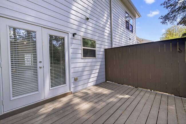 Building Photo - 1805 Liberty Pkwy NW