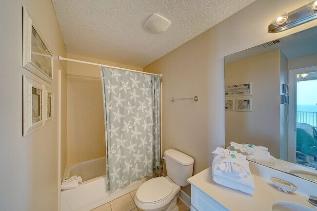 Building Photo - 10625 Front Beach Rd