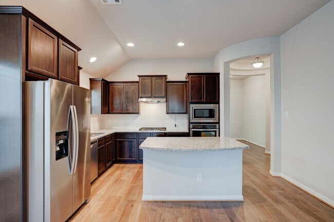 Building Photo - Warm & Inviting 4 Bedroom, 2 Bath House for Rent