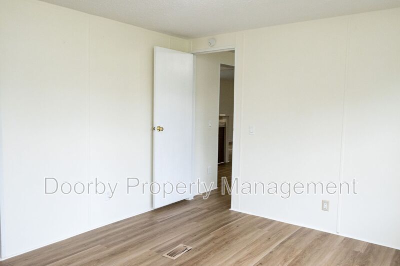 Building Photo - 5440 Harpo St