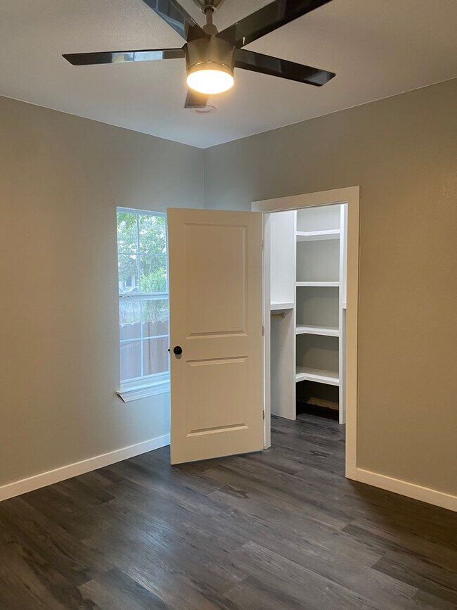 Building Photo - Renovated 3-Bedroom Home in Jefferson Heights