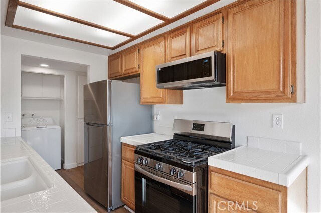 Building Photo - 28006 S Western Ave