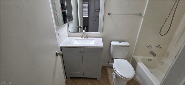 Building Photo - 4139 Adelphi Ave