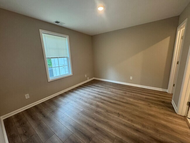 Building Photo - BRAND NEW 3 bedroom 2 bath townhome in the heart of Smyrna