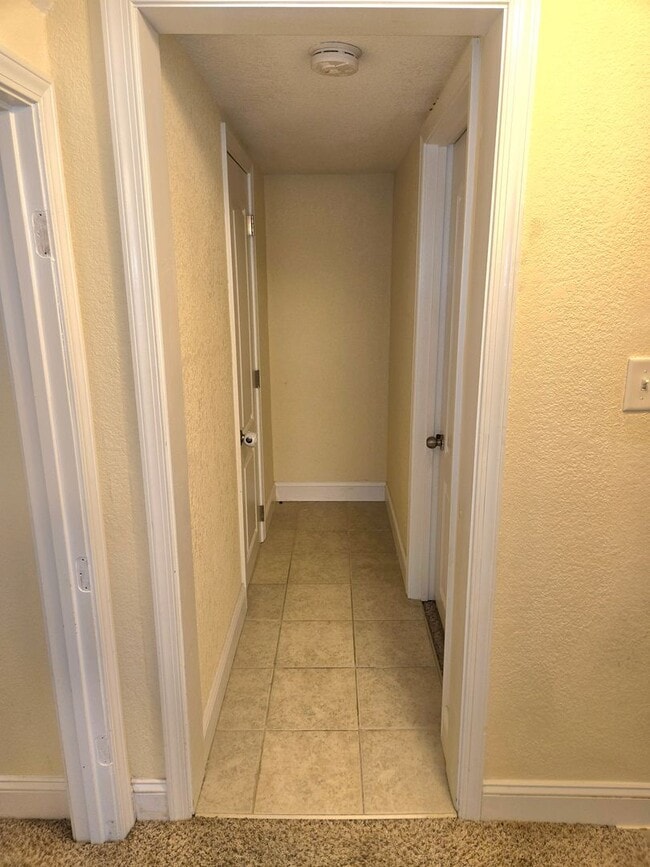 Building Photo - Beautiful Move-In Ready Single Family Home!