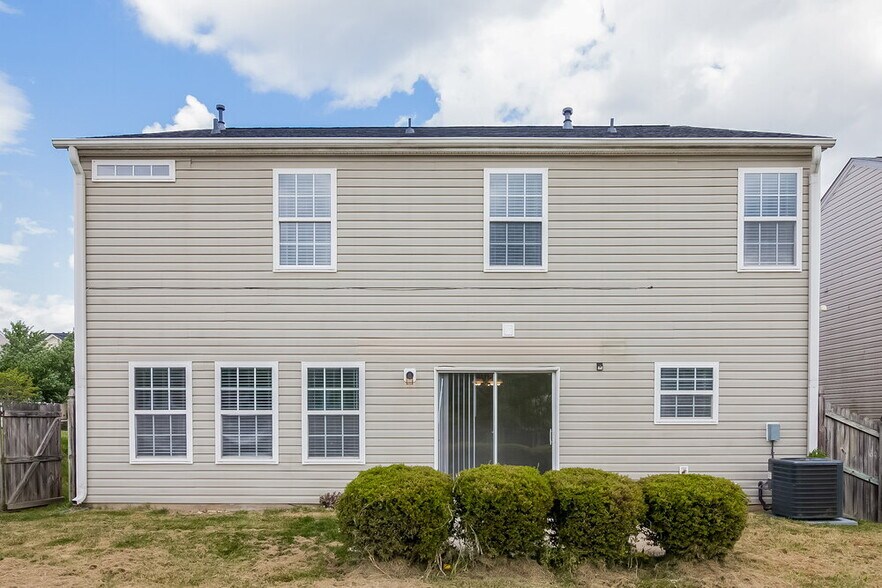 Building Photo - 2120 Speedwell Ct