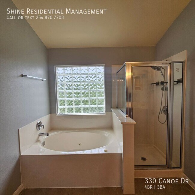 Building Photo - 330 Canoe Dr